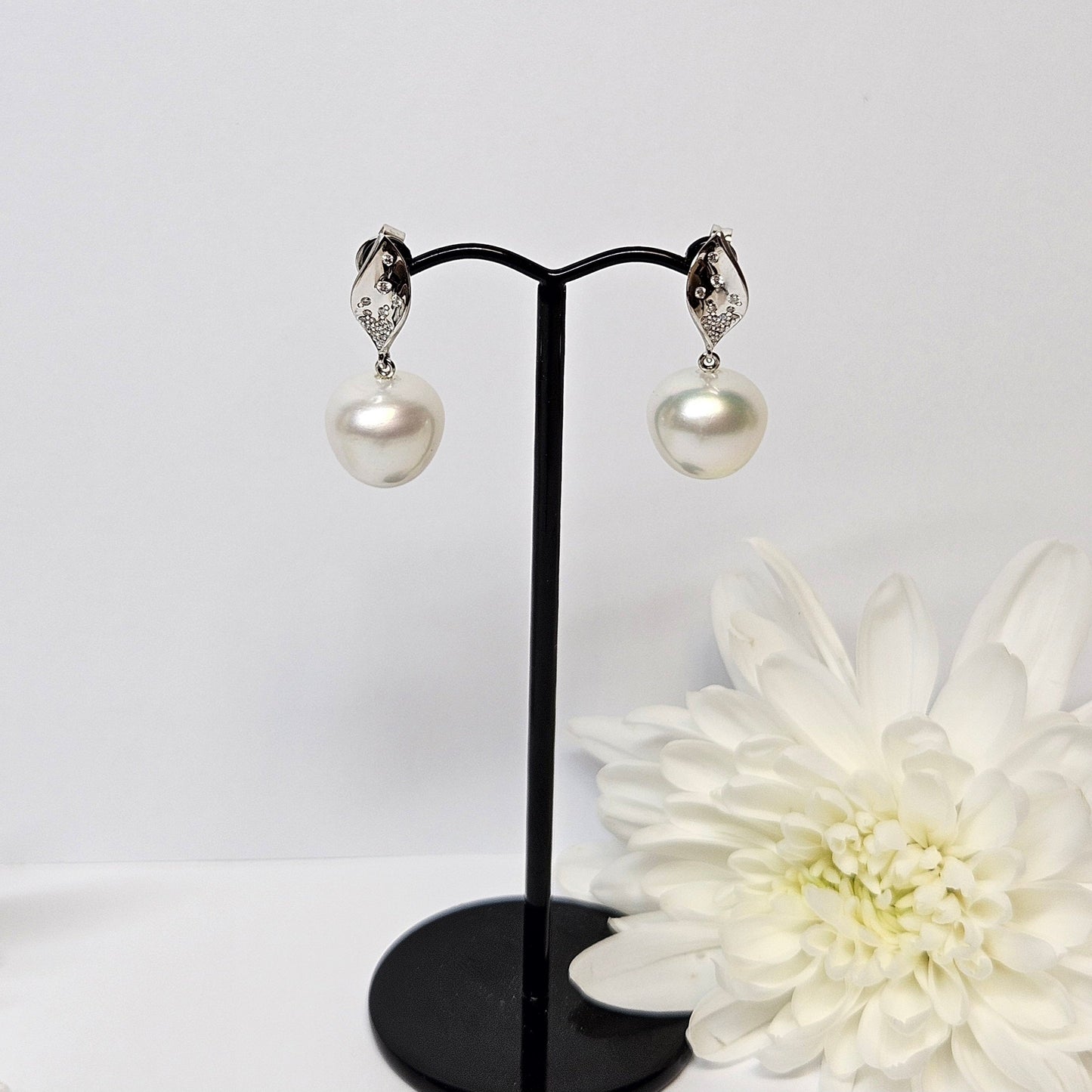 Pearl and Diamond Leaf Shaped drop earings