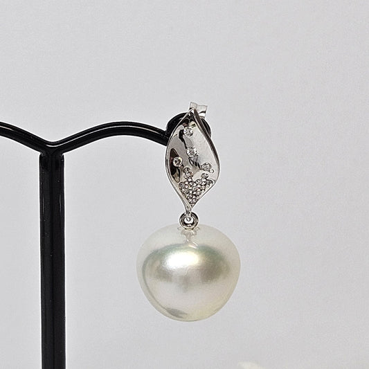 Pearl and Diamond Leaf Shaped drop earings
