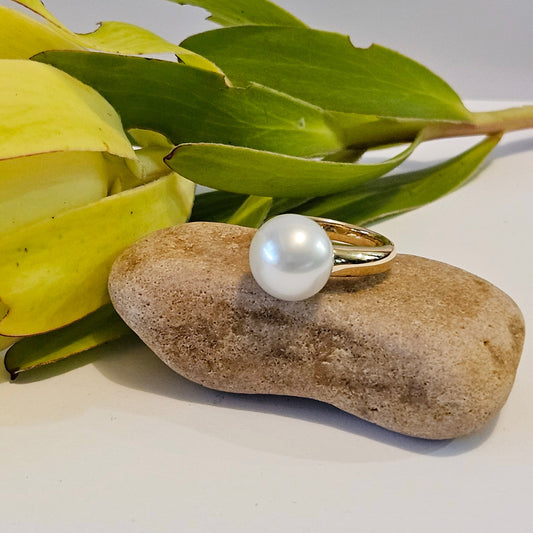 Pearl Statement Dress ring with domed rounded band