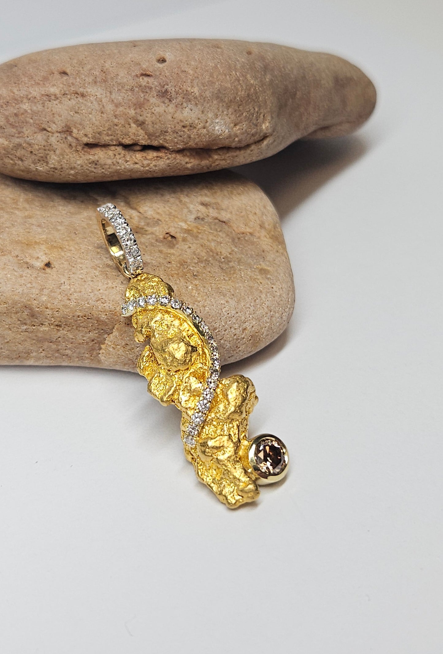 Australian Gold Nugget Pendant with Argyle Diamonds