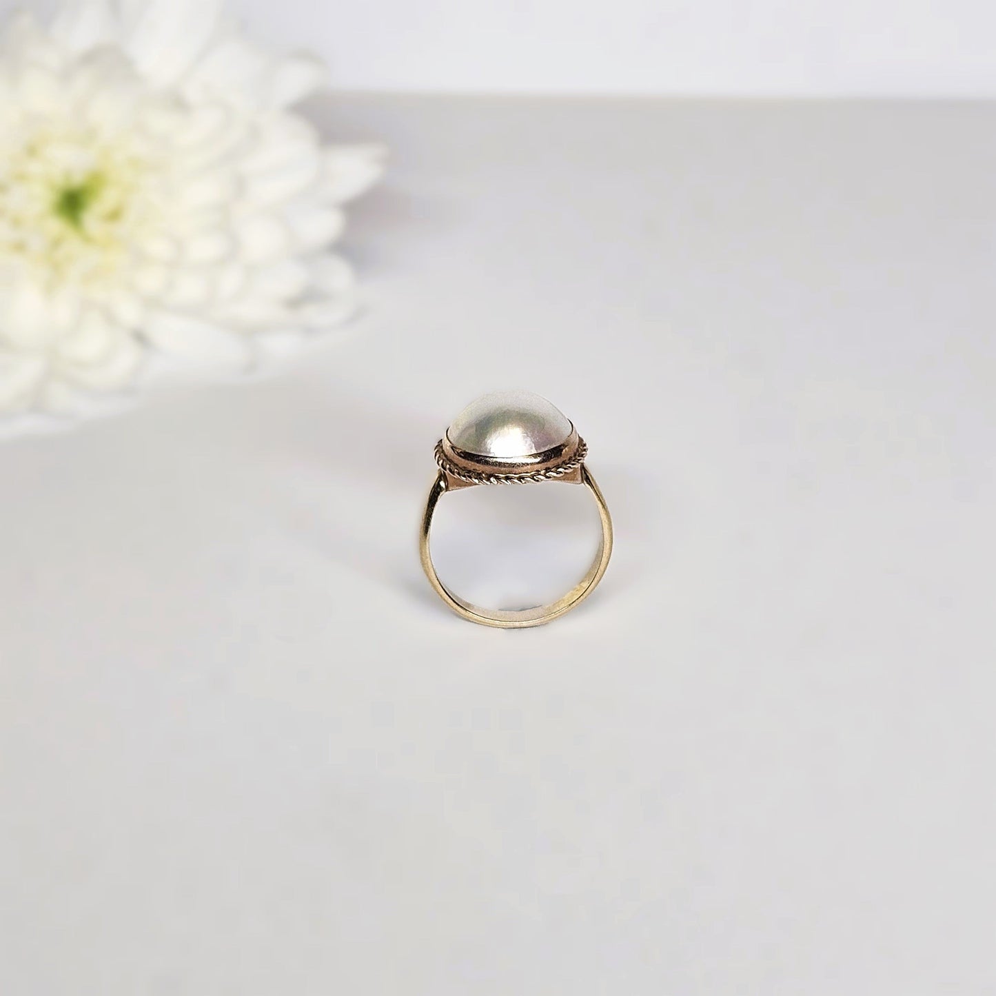 Mabe pearl and twist rope wire Dress Ring